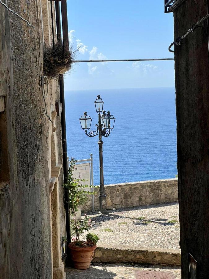 Al Castello Apartment Фьюмефреддо-Бруцио Экстерьер фото